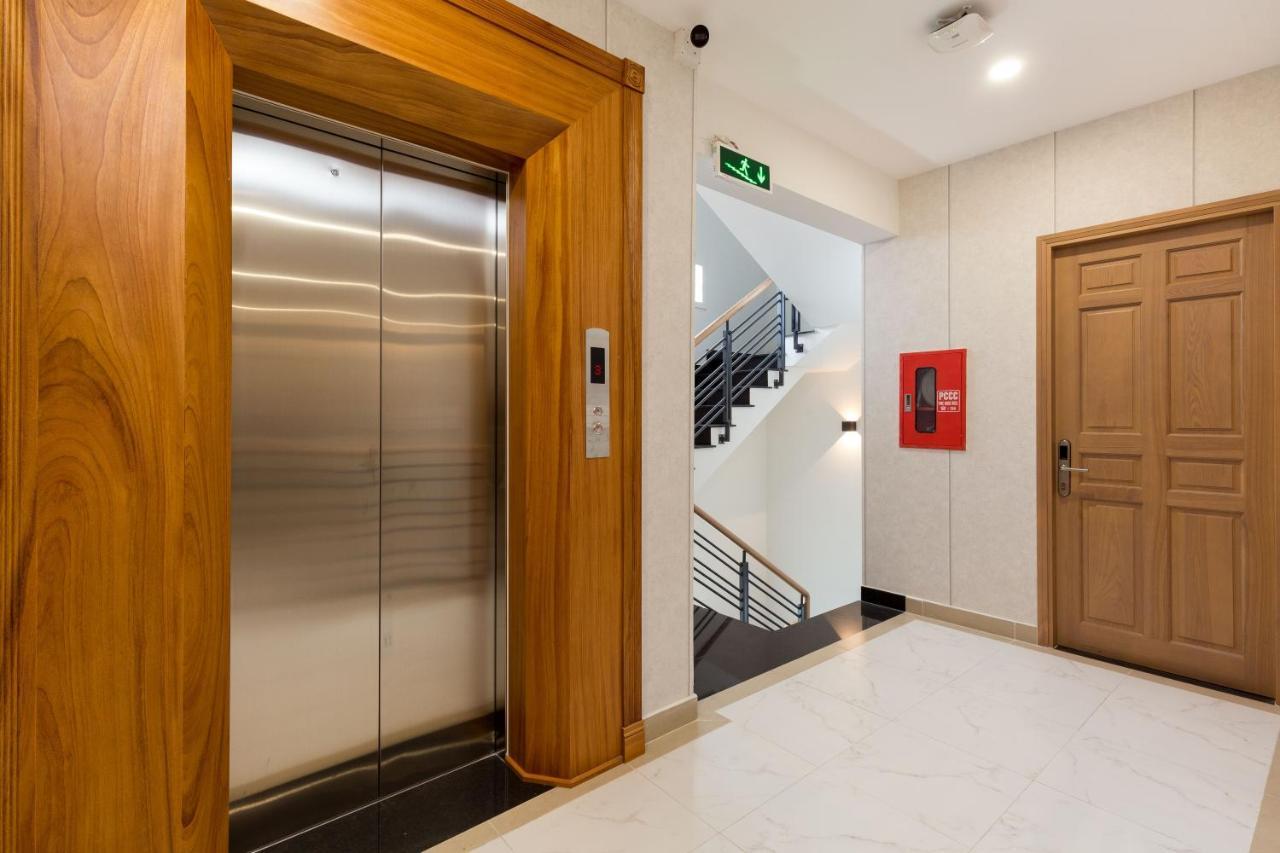 Hotel Yours Studio Airport Thành Pho Ho Chí Minh Esterno foto